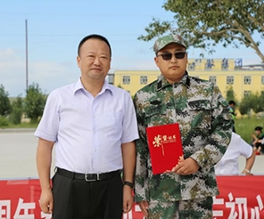 “不忘初心·攜手共進(jìn)”軍訓(xùn)拓展活動圓滿結(jié)束！